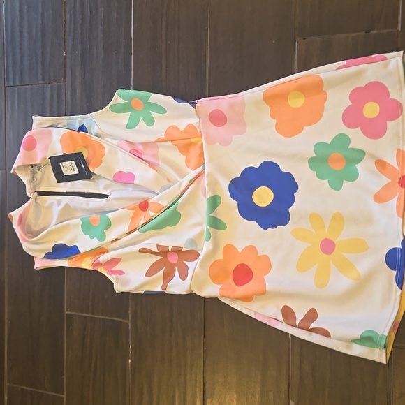 Fashion Nova White Floral Girl Romper - Picture 2 of 4